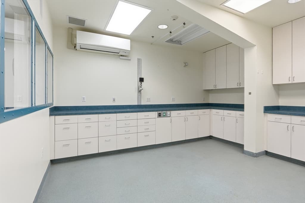180 Bear Hill Road, Waltham MA 02451 photo 19