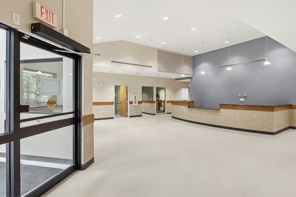 180 Bear Hill Road, Waltham MA 02451 photo 8