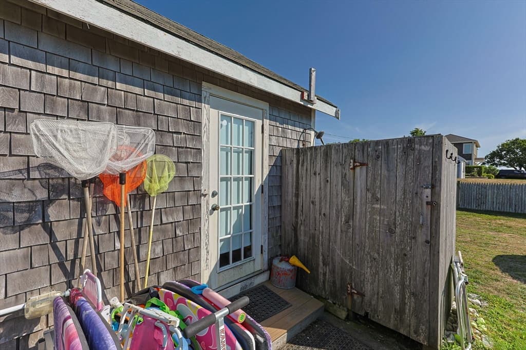 Single Family Residence at 4 Spadoni Rd, Dennis MA 02638, photo 13 of 25