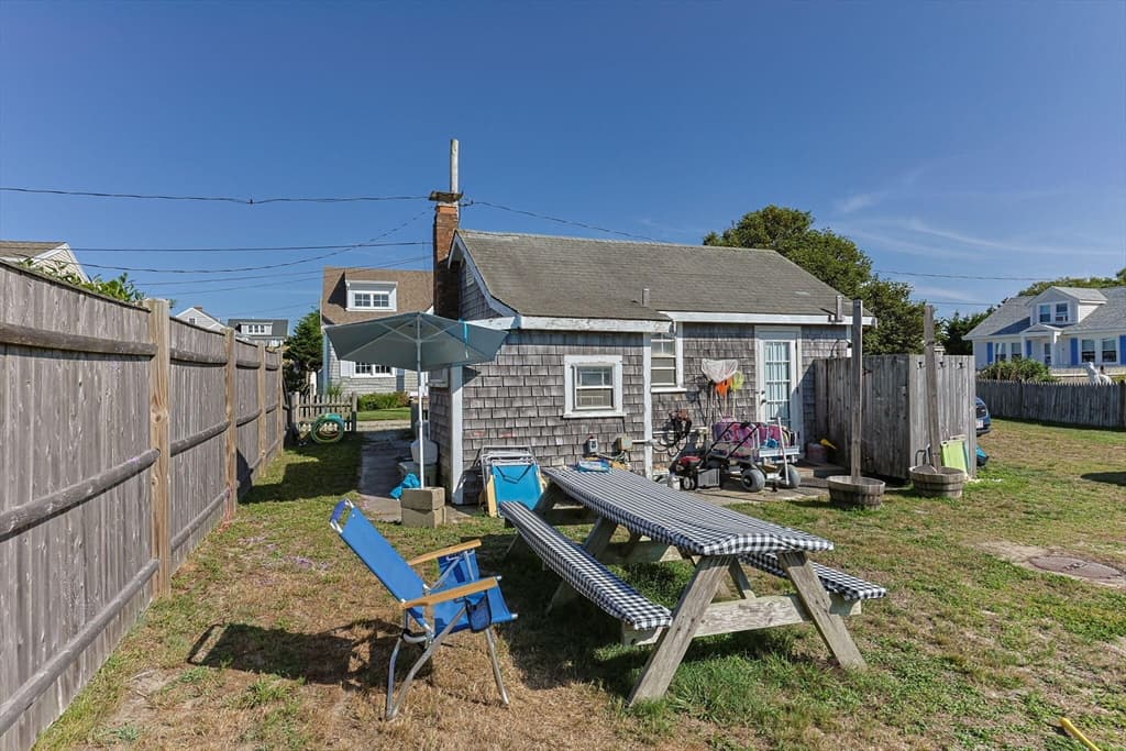 Single Family Residence at 4 Spadoni Rd, Dennis MA 02638, photo 12 of 25