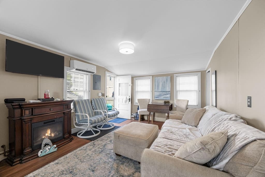 Single Family Residence at 4 Spadoni Rd, Dennis MA 02638, photo 7 of 25