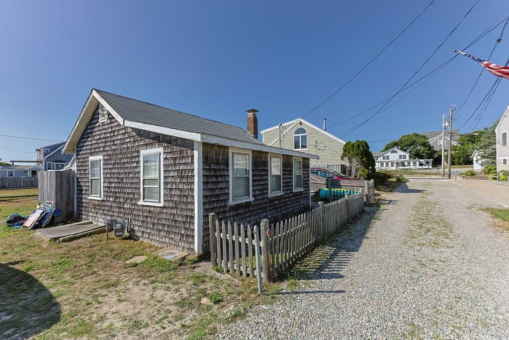Single Family Residence at 4 Spadoni Rd, Dennis MA 02638, photo 3 of 25