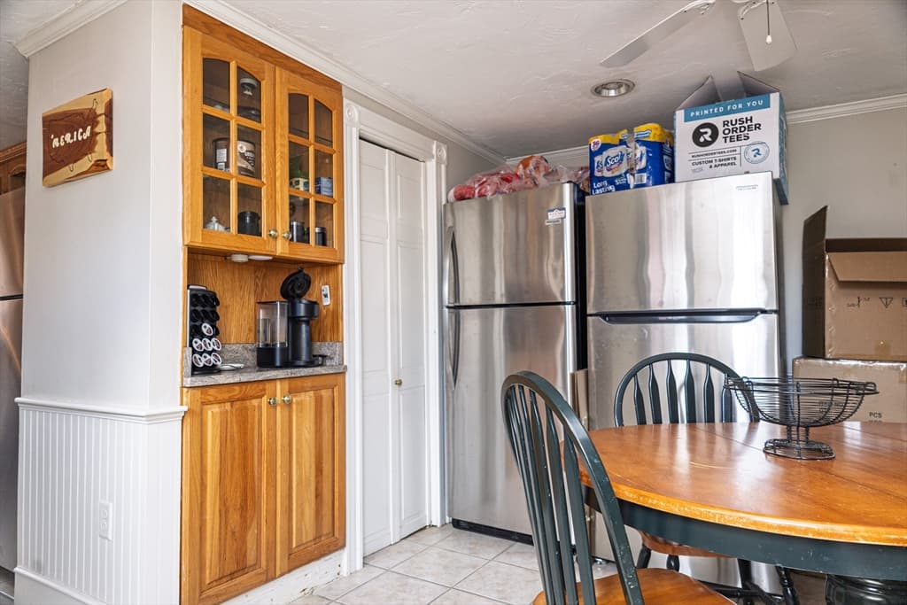 Single Family Residence at 166 Hull St, Hingham MA 02043, photo 9 of 25