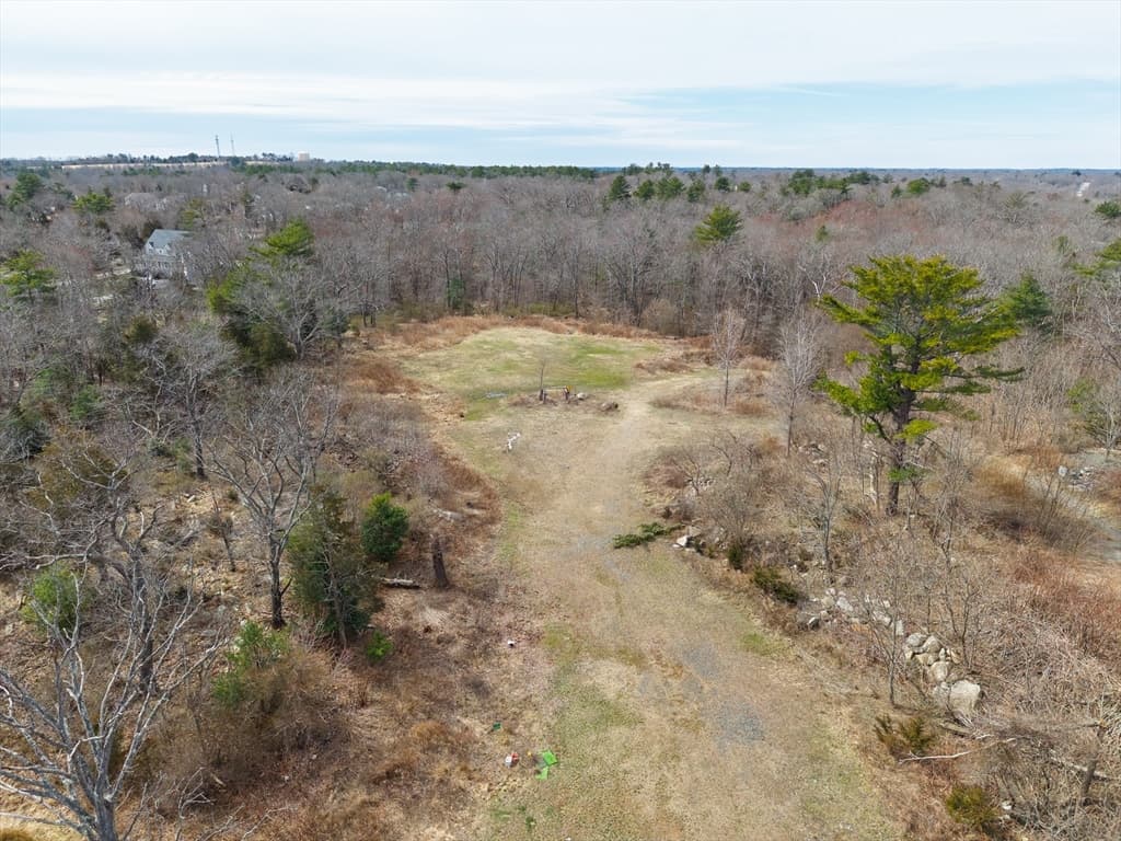 Single Family Residence at 166 Hull St, Hingham MA 02043, photo 24 of 25