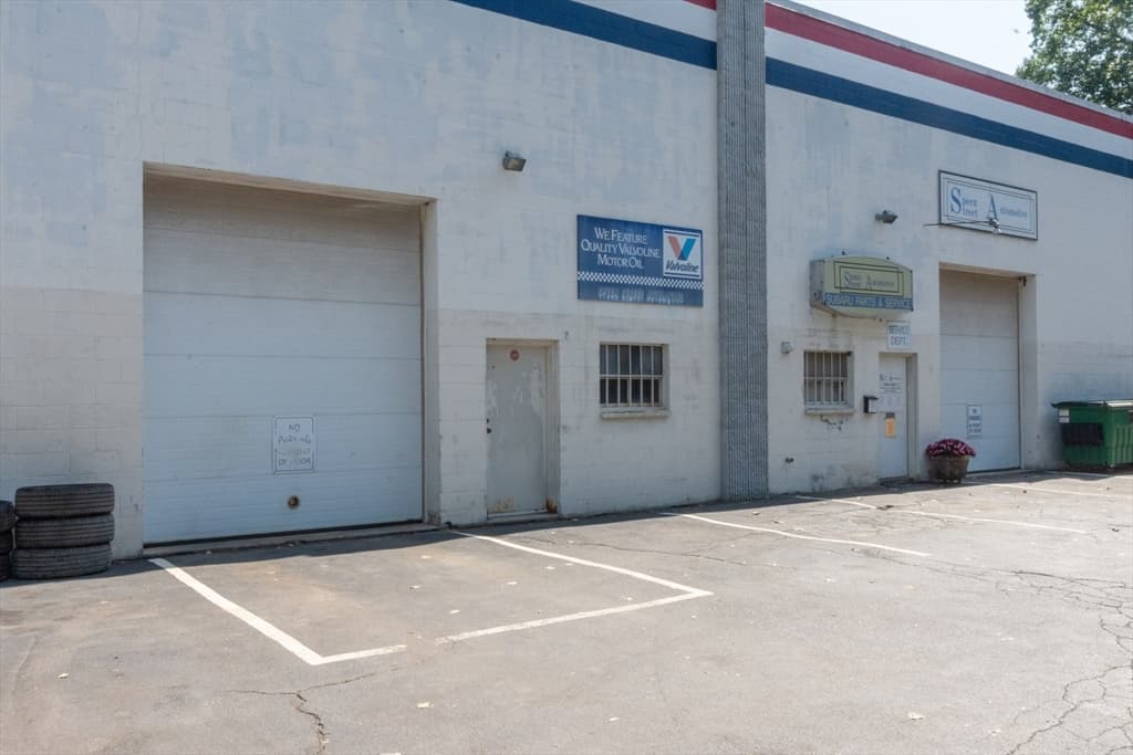 Business Opportunity at 150 Speen Street, Framingham MA 01701, photo 7 of 42