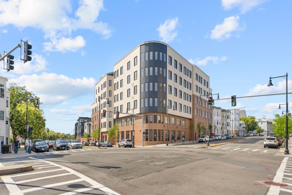 267 Old Colony Avenue # C2, Boston MA 02127