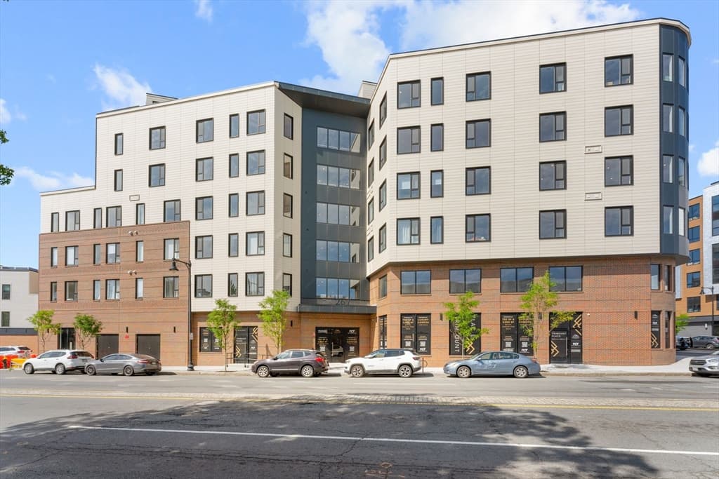 267 Old Colony Avenue # C3, Boston MA 02127