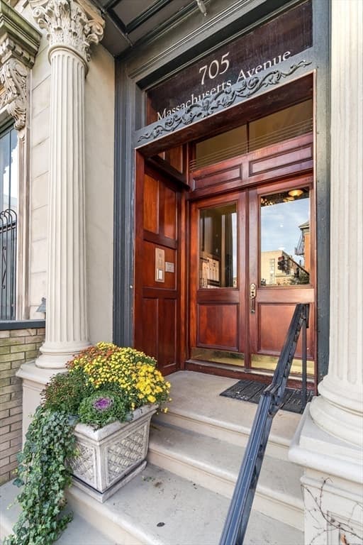 Condominium at 705 Massachusetts Avenue # 6, Boston MA 02118, photo 13 of 14