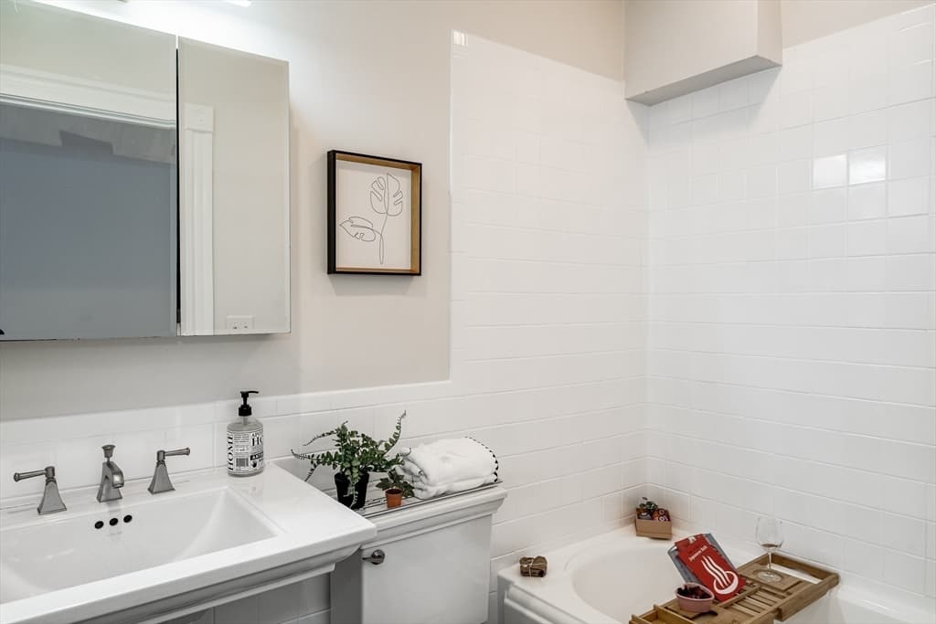 Condominium at 705 Massachusetts Avenue # 6, Boston MA 02118, photo 5 of 14