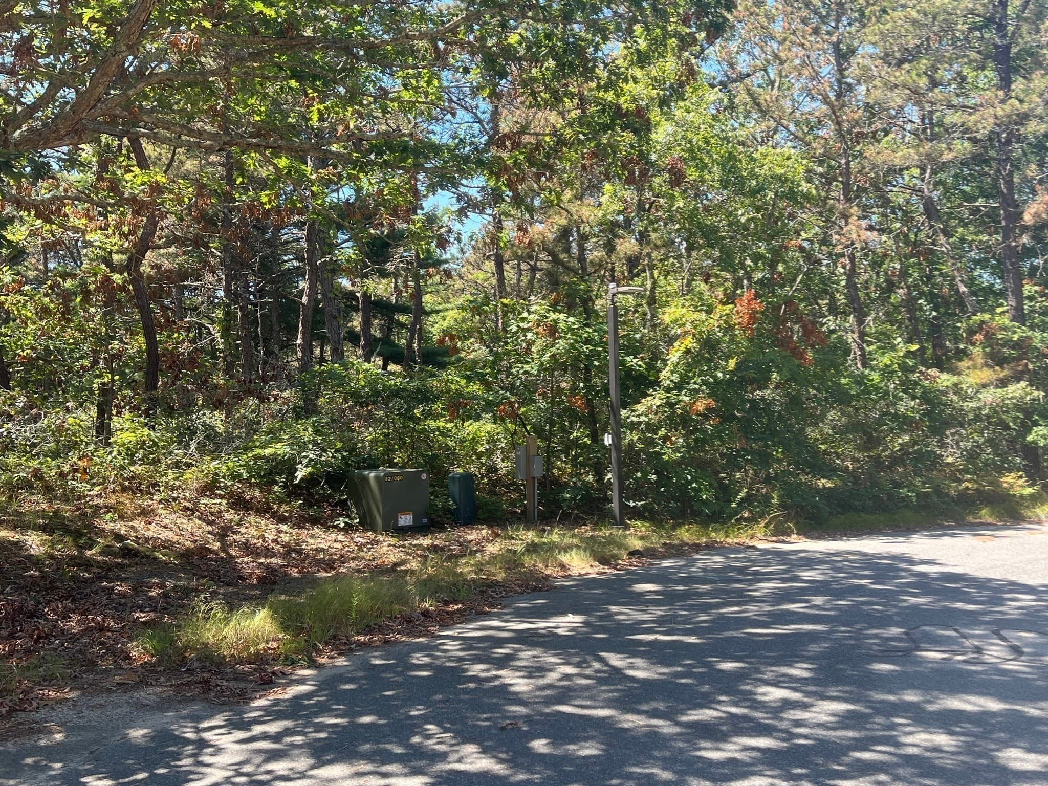 Residential at 10 Shadbush, Mashpee MA 02649, photo 7 of 10