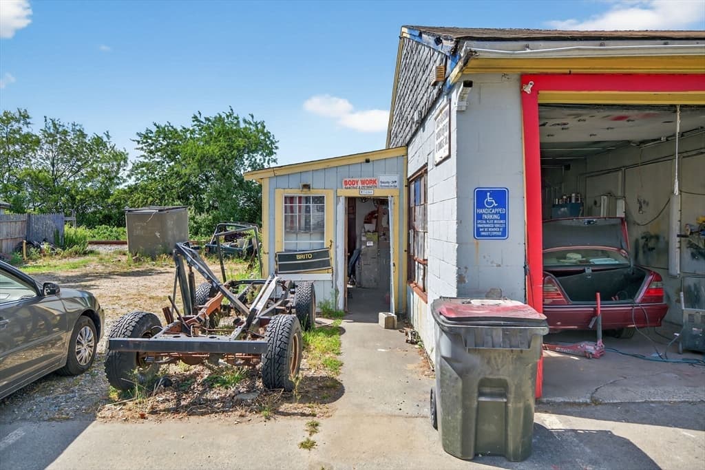 Commercial Sale at 657 Yarmouth Road, Barnstable MA 02601, photo 5 of 30
