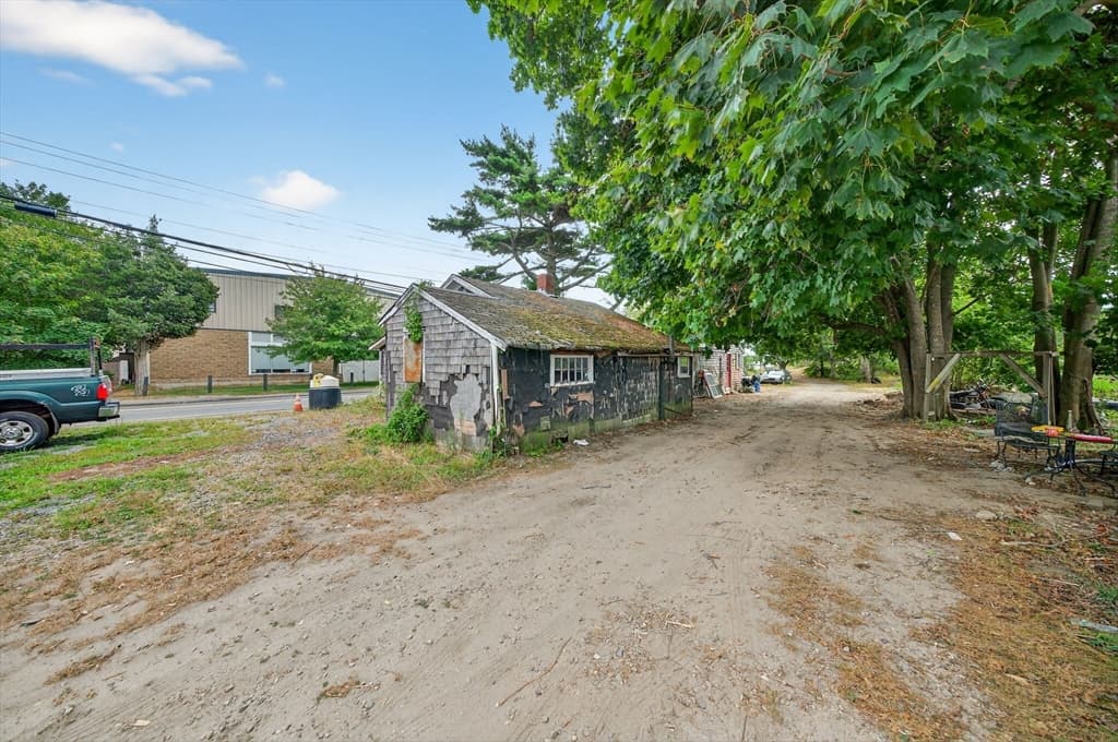 Commercial Sale at 657 Yarmouth Road, Barnstable MA 02601, photo 29 of 30