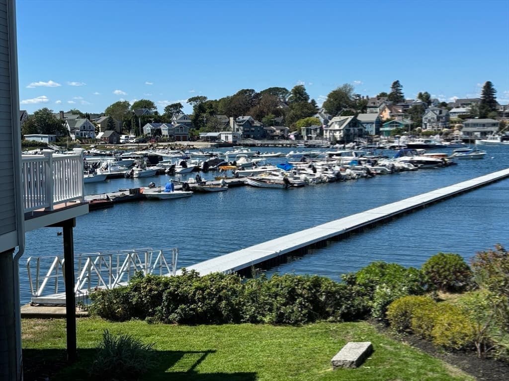 263 East Main Street, Gloucester MA 01930