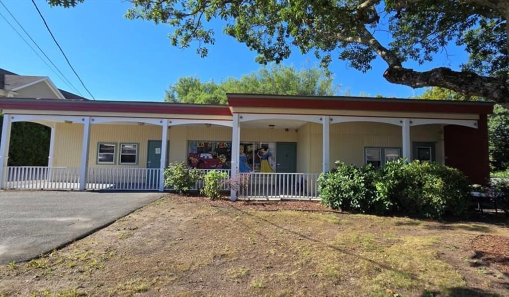 64 Bay Spring Ave, Barrington RI 02806