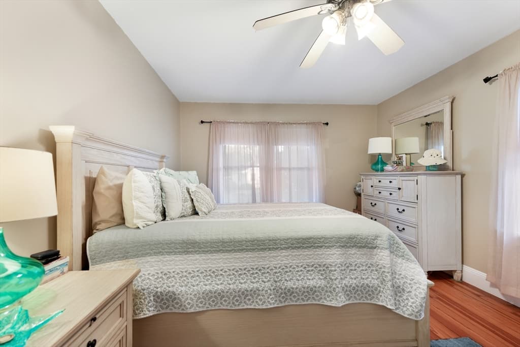 Single Family Residence at 58-60 Washington Street, Fairhaven MA 02719, photo 12 of 25
