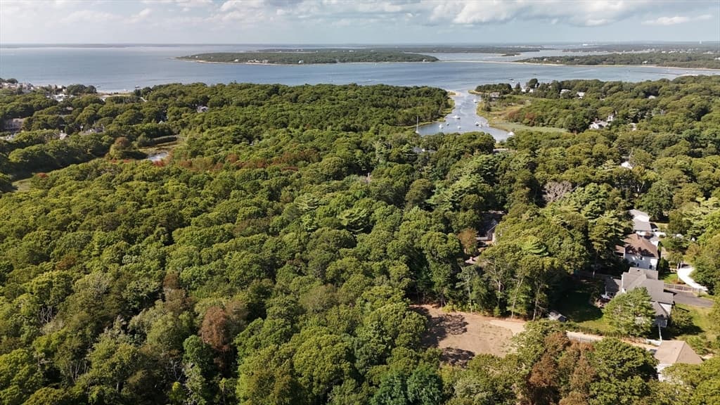 0 Quaker Rd, Falmouth MA 02540