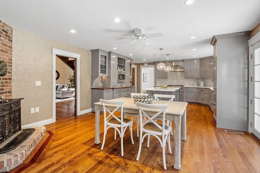 Single Family Residence at 8 Evergreen Lane, Hingham MA 02043, photo 13 of 37