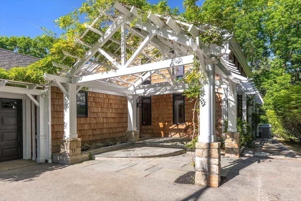 Single Family Residence at 8 Evergreen Lane, Hingham MA 02043, photo 34 of 37