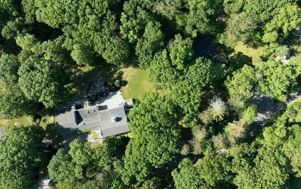 Single Family Residence at 8 Evergreen Lane, Hingham MA 02043, photo 35 of 37
