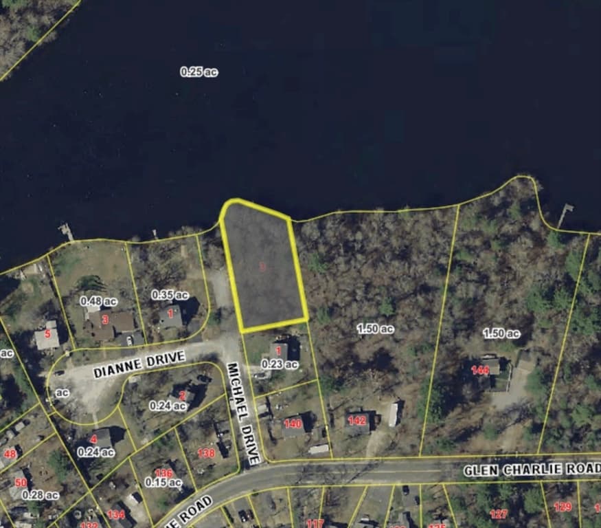 3 Michael Dr, Wareham MA 02538