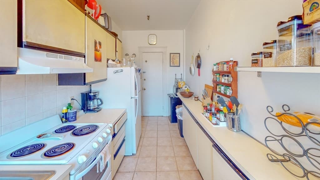 Condominium at 6 Sutherland Rd # 41, Boston MA 02135, photo 23 of 30