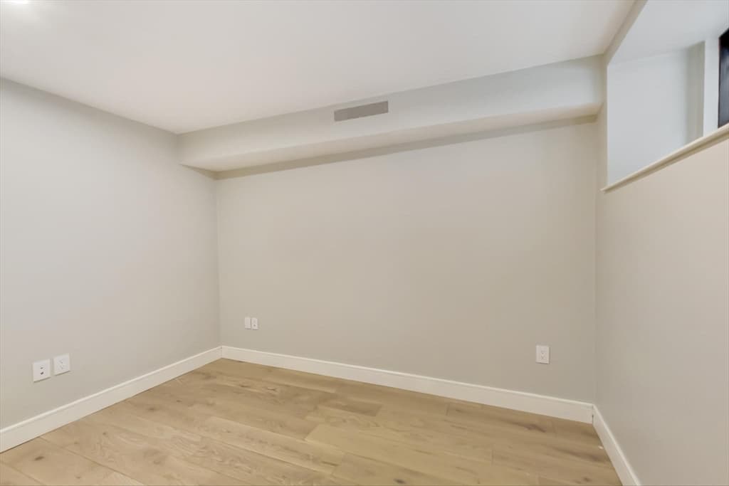 Condominium at 14 N Bennet St # 2, Boston MA 02113, photo 6 of 11