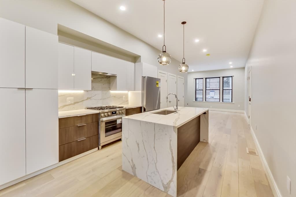 14 N Bennet St # 2, Boston MA 02113
