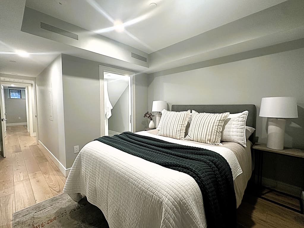 Condominium at 14 North Bennet Street # 1, Boston MA 02113, photo 16 of 20