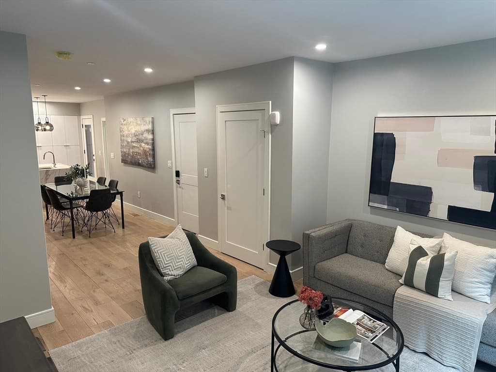 Condominium at 14 North Bennet Street # 1, Boston MA 02113, photo 7 of 20