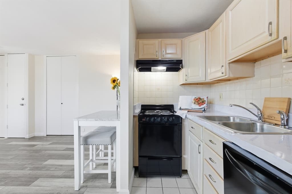 125 Trapelo Road # 21, Belmont MA 02478 photo 5