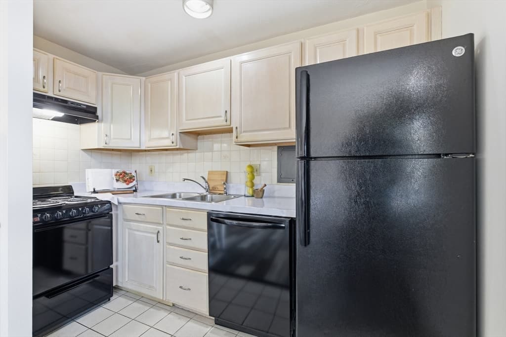 125 Trapelo Road # 21, Belmont MA 02478 photo 4