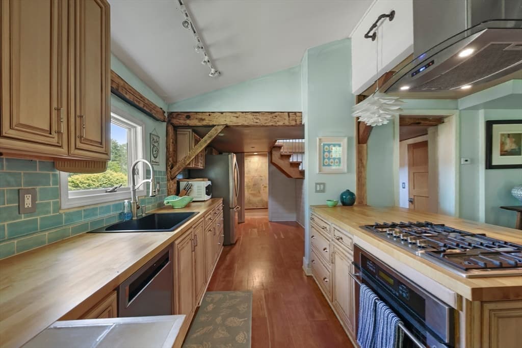 Single Family Residence at 9 Castle Hill Rd, Stockbridge MA 01262, photo 9 of 40