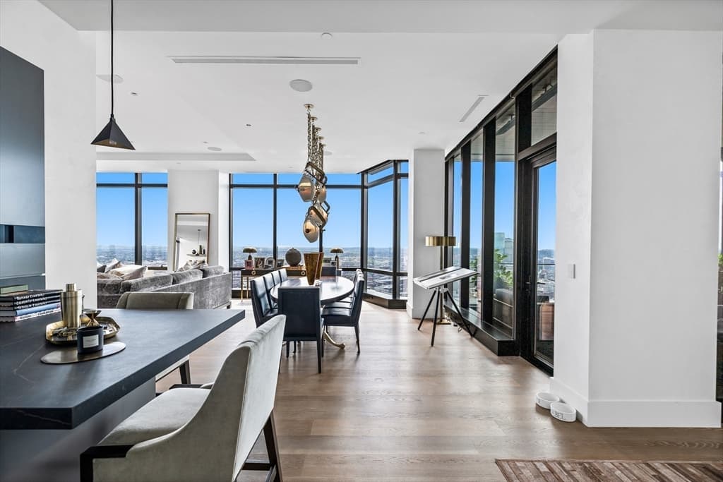 Condominium at 1 Franklin St, Boston MA 02110, photo 20 of 42