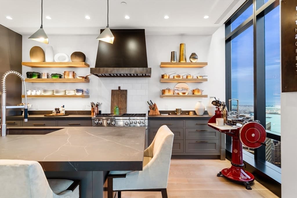 Condominium at 1 Franklin St, Boston MA 02110, photo 10 of 42
