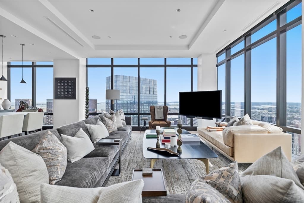 Condominium at 1 Franklin St, Boston MA 02110, photo 18 of 42