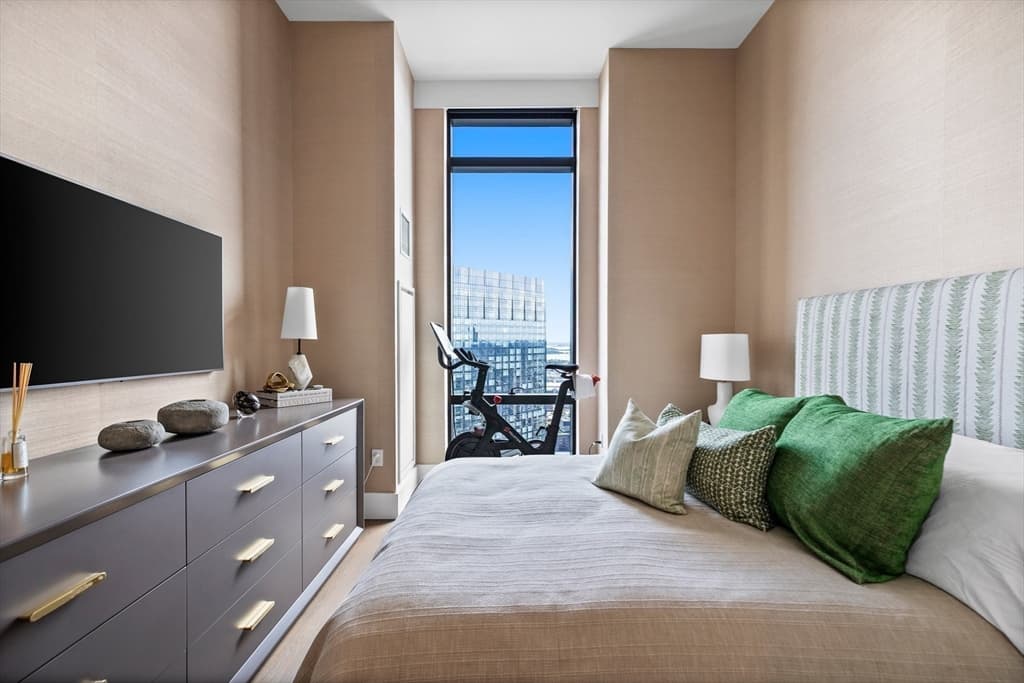 Condominium at 1 Franklin St, Boston MA 02110, photo 35 of 42