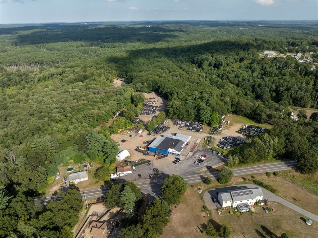 89 Newton Rd, Plaistow NH 03865