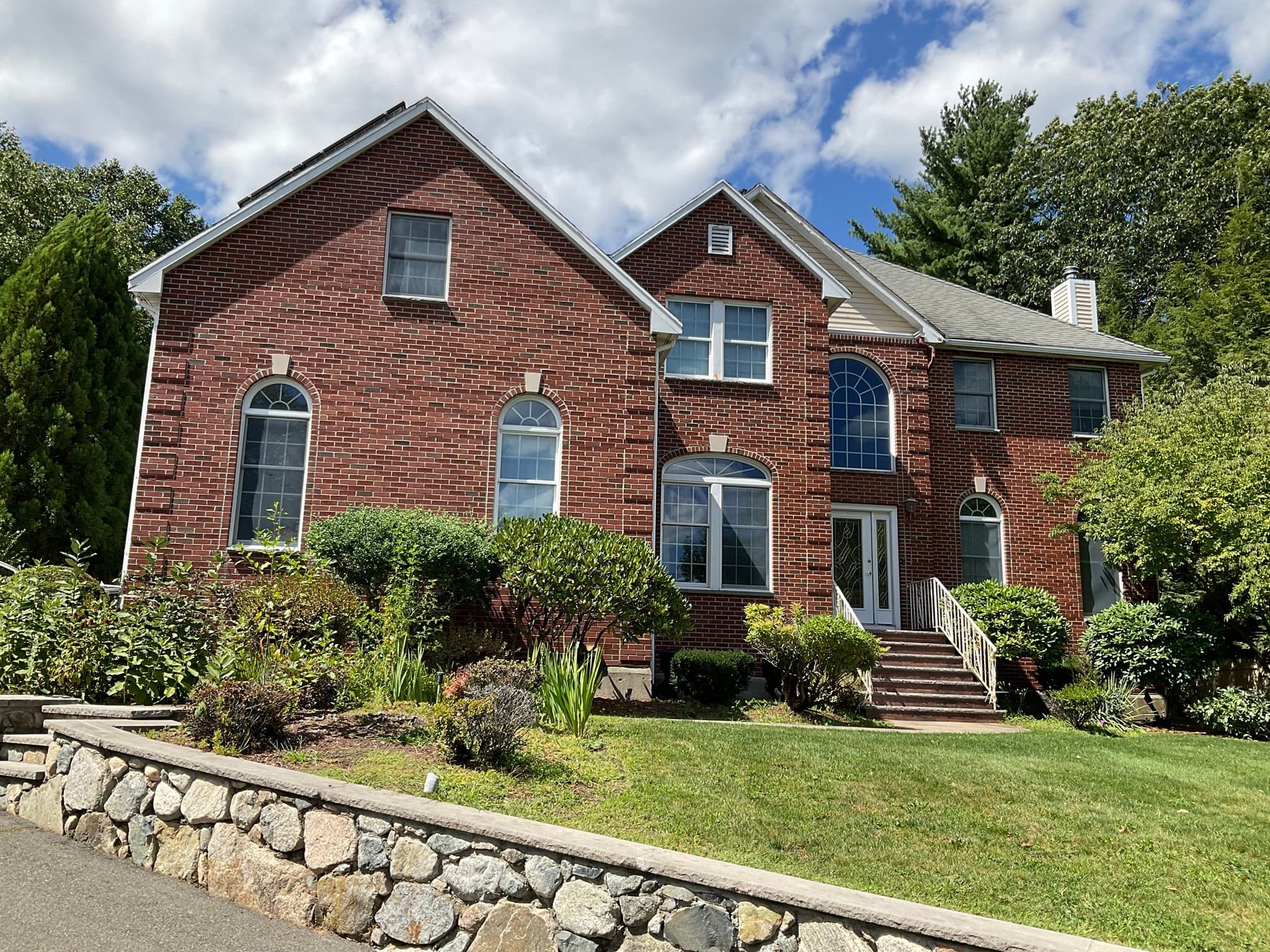 Single Family Residence at 7 Homeland Cir, Saugus MA 01906, Saugus, photo 2 of 42
