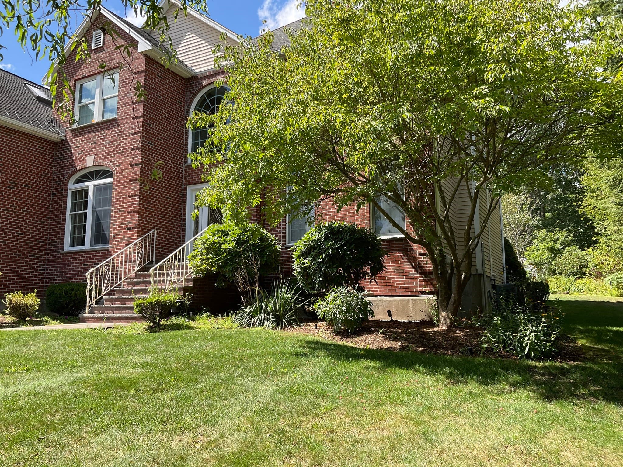 Single Family Residence at 7 Homeland Cir, Saugus MA 01906, Saugus, photo 6 of 42