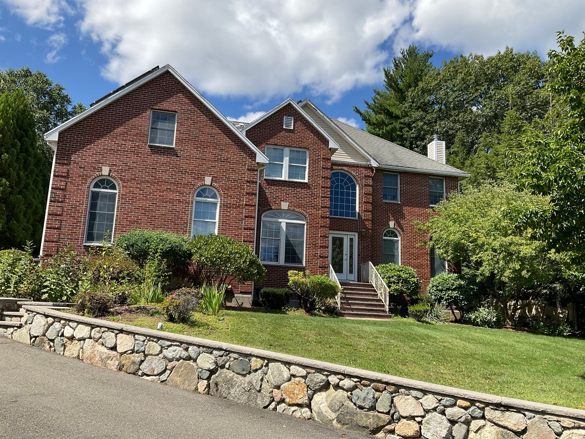 Single Family Residence at 7 Homeland Cir, Saugus MA 01906, Saugus, photo 3 of 42
