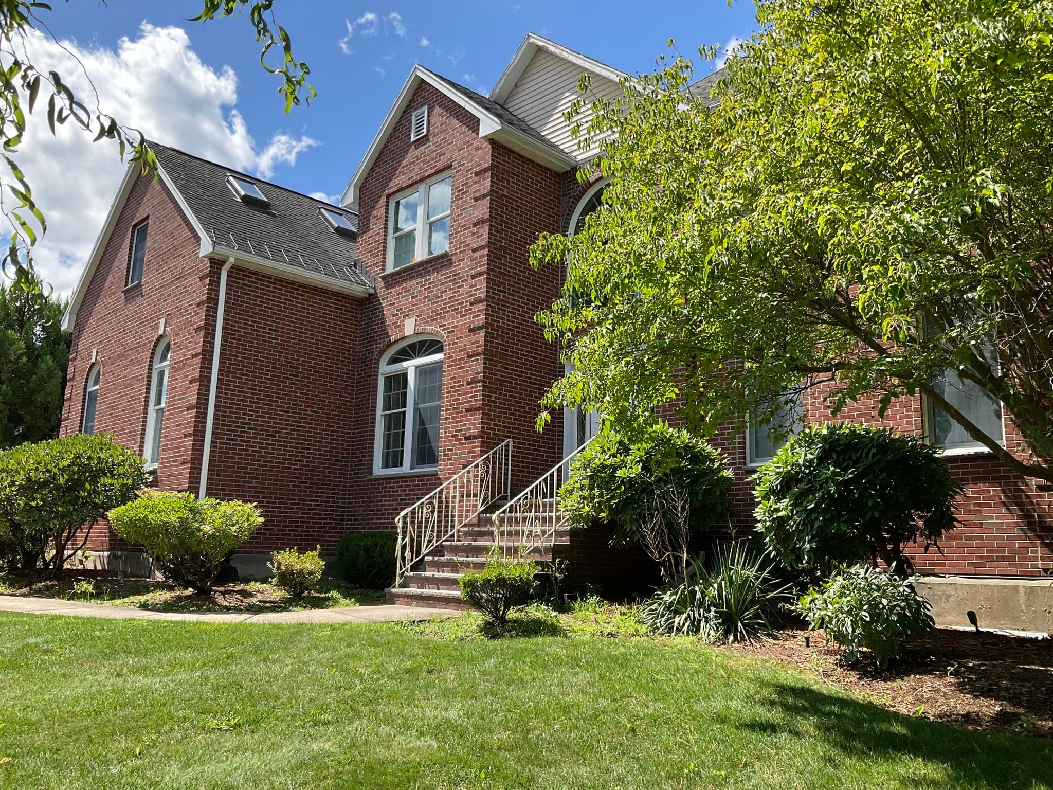 Single Family Residence at 7 Homeland Cir, Saugus MA 01906, Saugus, photo 5 of 42