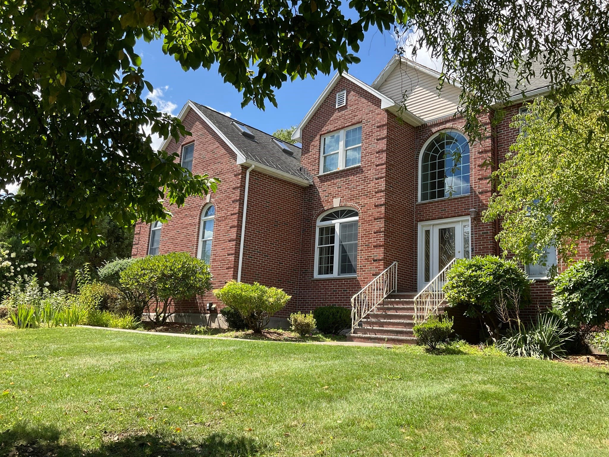 Single Family Residence at 7 Homeland Cir, Saugus MA 01906, Saugus, photo 4 of 42