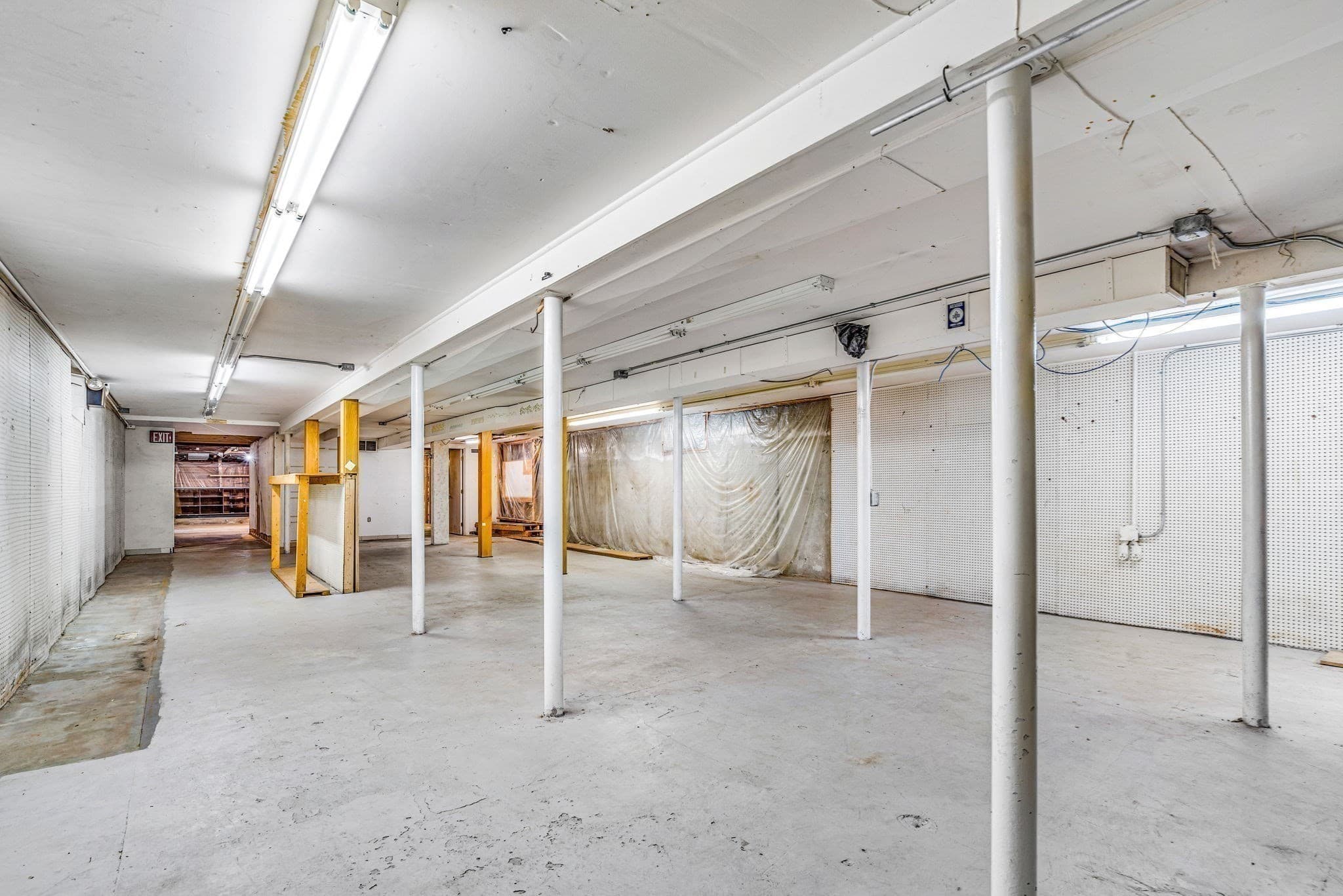 Commercial Sale at 95 Commonwealth Avenue, Concord MA 01742, photo 11 of 30