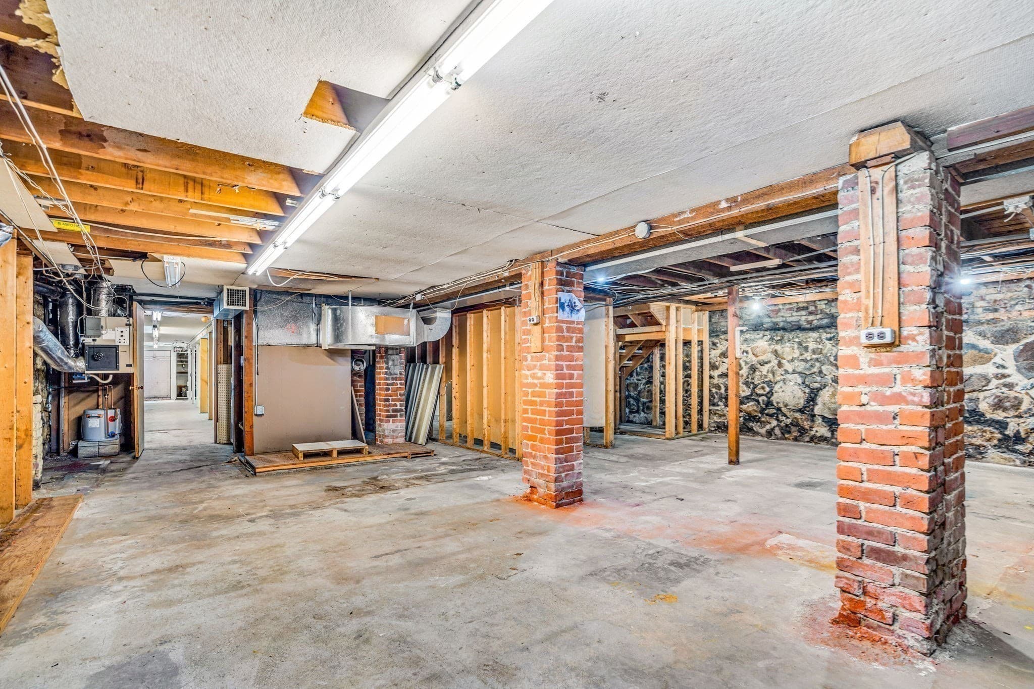 Commercial Sale at 95 Commonwealth Avenue, Concord MA 01742, photo 21 of 30