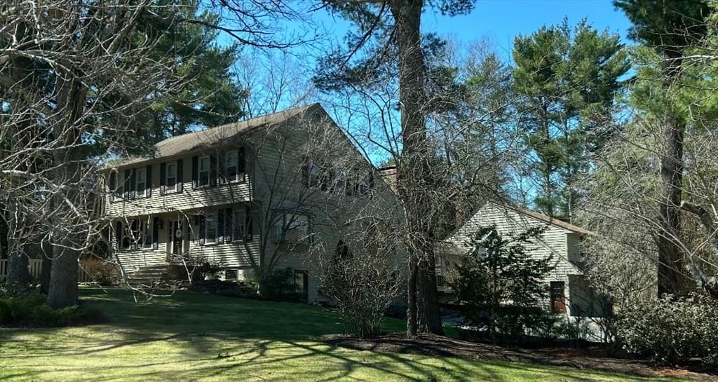 114 Graham Hill Dr, Hanover MA 02339