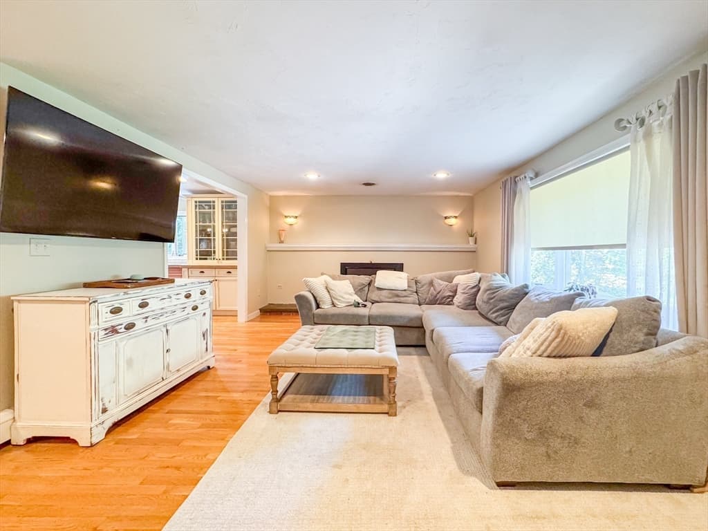 114 Graham Hill Dr, Hanover MA 02339 photo 11