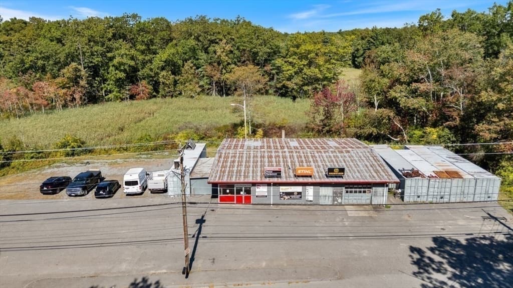746 Amesbury Rd, Haverhill MA 01830