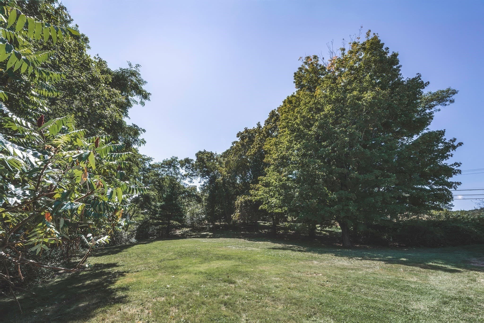 Residential at 23 Jeffreys Neck Rd, Ipswich MA 01938, photo 6 of 12