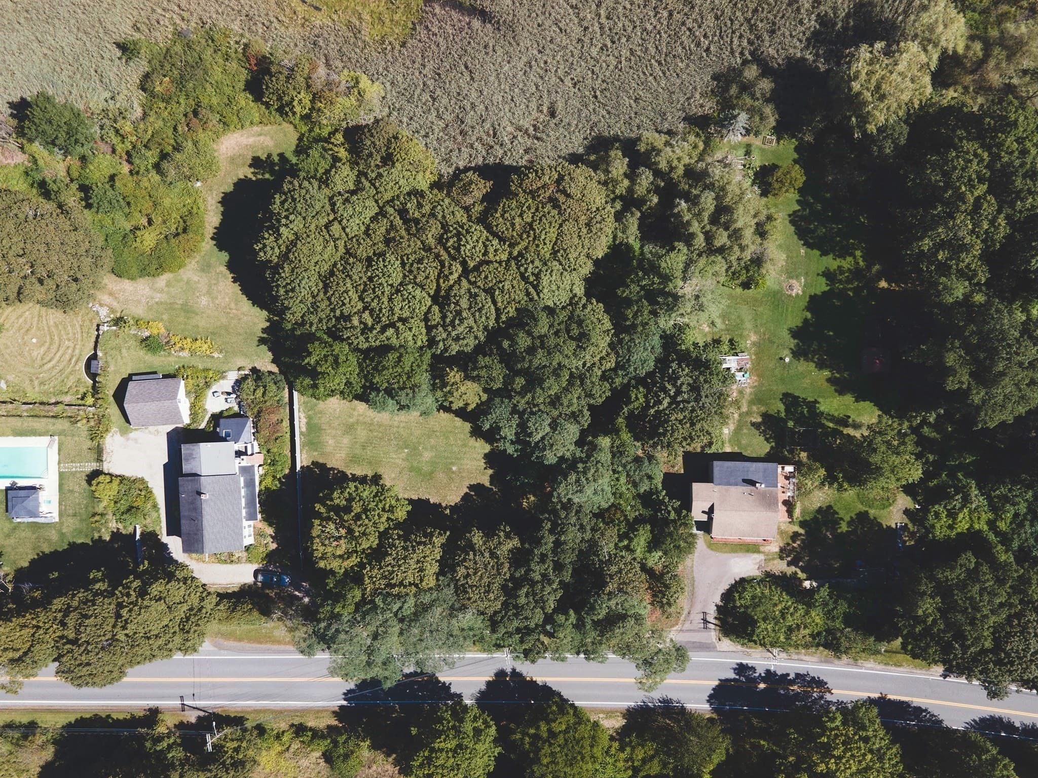 Residential at 23 Jeffreys Neck Rd, Ipswich MA 01938, photo 3 of 12