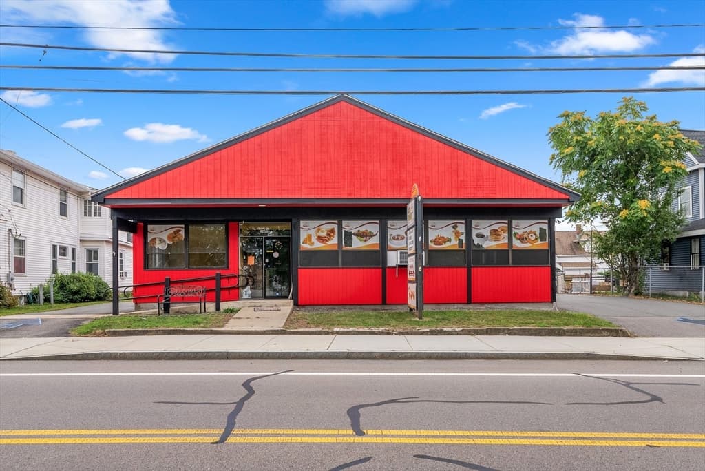 296 Main St, Milford MA 01757